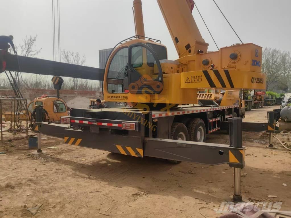 XCMG QY25K5D_1 Visurgājēji celtņi