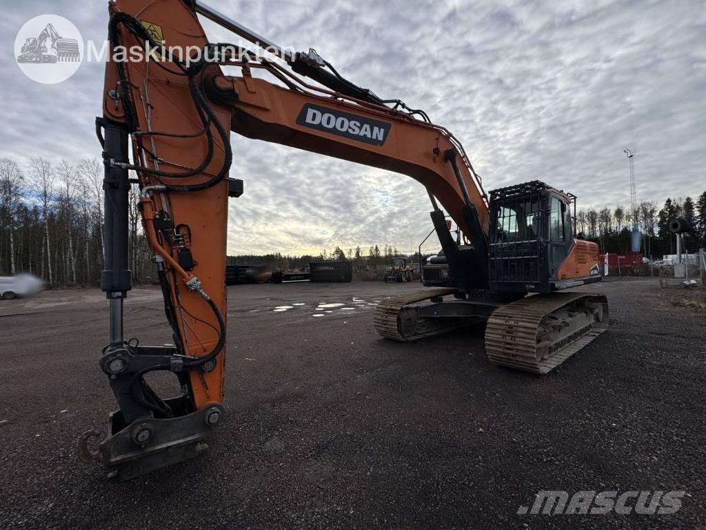 Doosan DX 300 LC Kāpurķēžu ekskavatori
