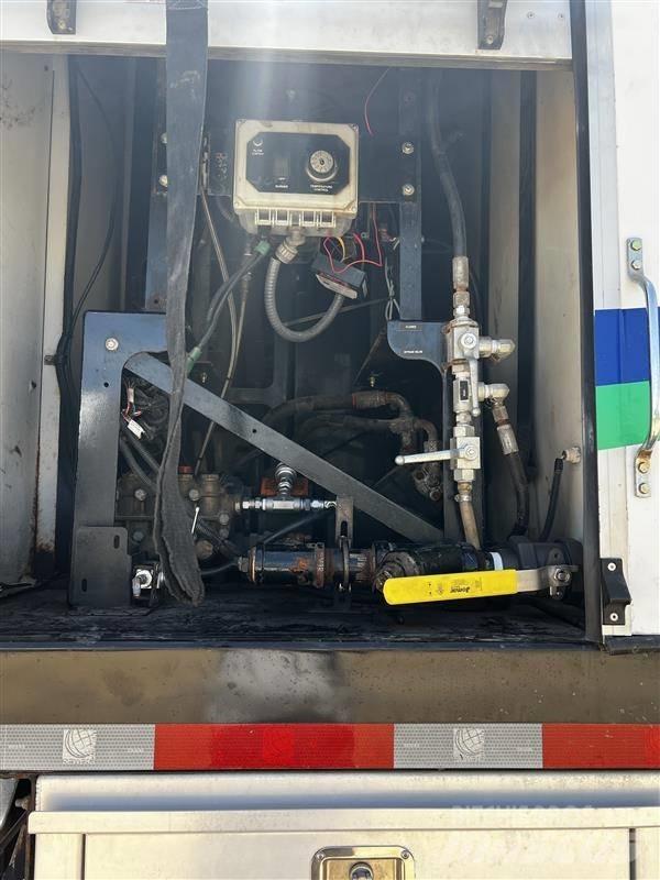 Kenworth T880 Kombinētās vakumsūkņa mašīnas