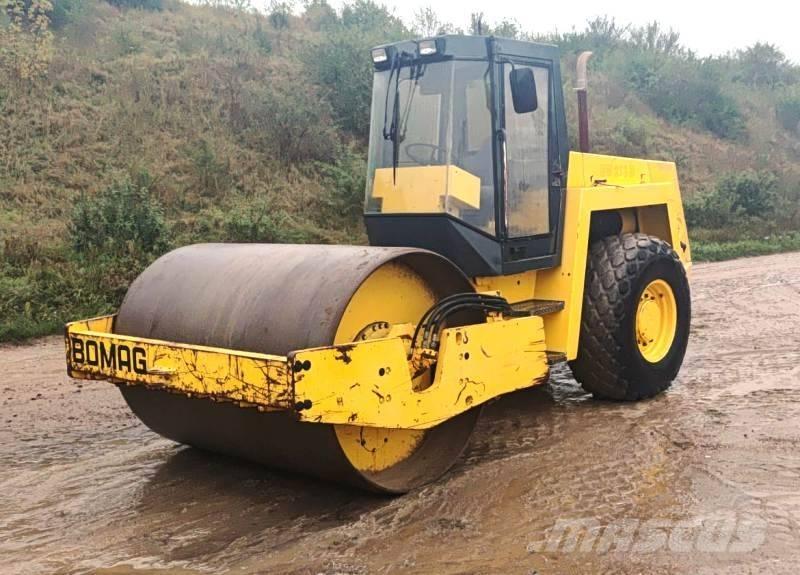 Bomag BW213 D Vienvalča grunts veltņi