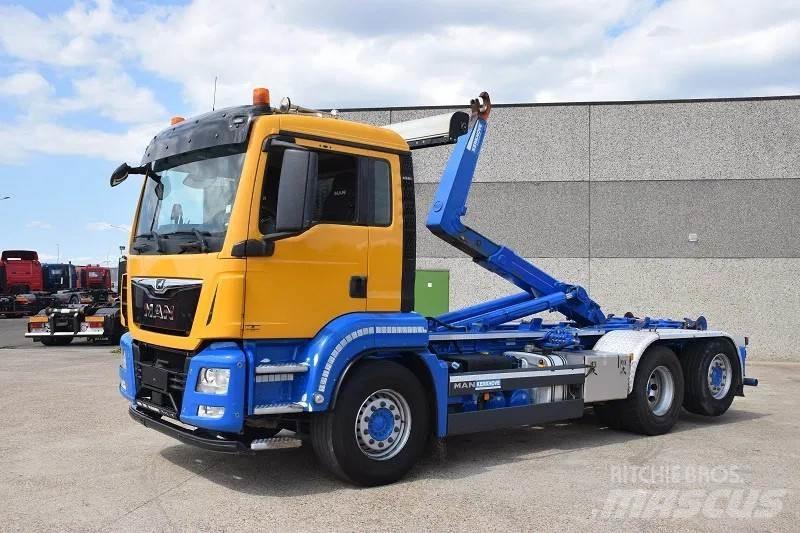 MAN TGS 26.420 Treileri ar āķi