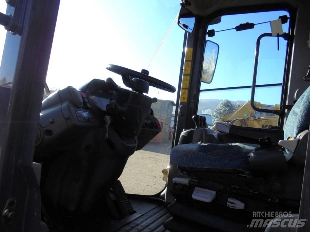 Hitachi ZW 180 Iekrāvēji uz riteņiem