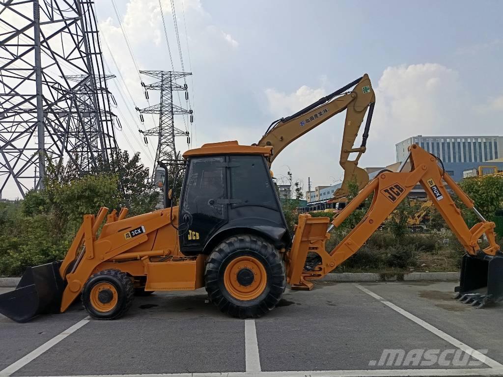 JCB 3 CX Ekskavatori-iekrāvēji