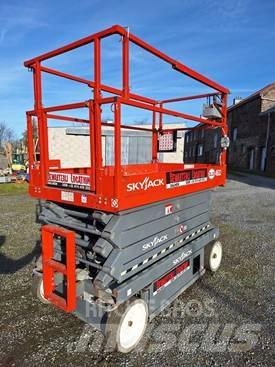 SkyJack SJ III 4632 Šķerveida pacēlāji