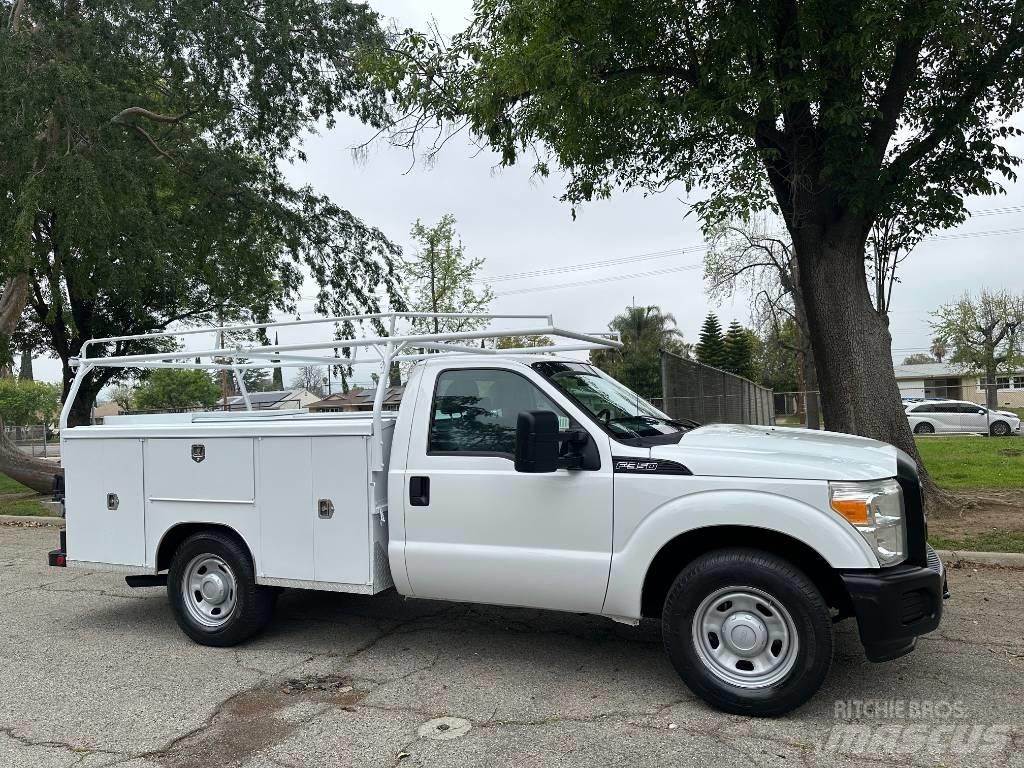 Ford F 350 Vieglais kravas automobilis/izkraušana no sāniem