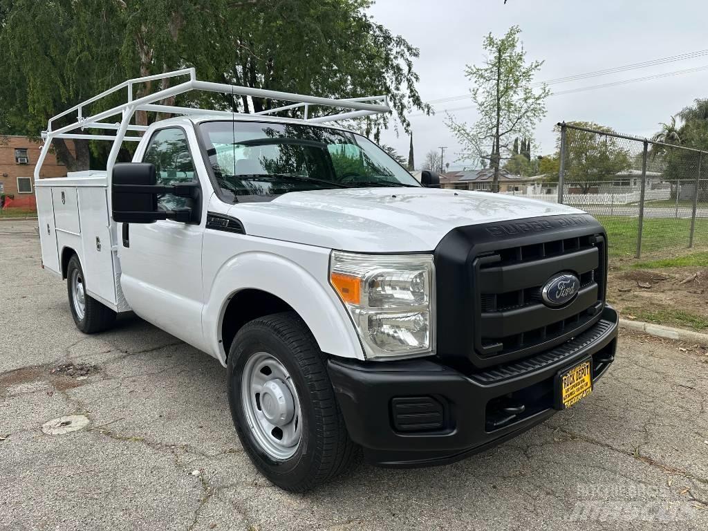 Ford F 350 Vieglais kravas automobilis/izkraušana no sāniem