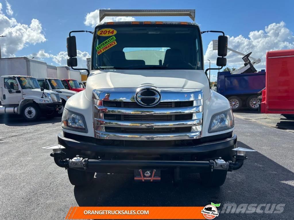 Hino 338 Ūdens mašīnas