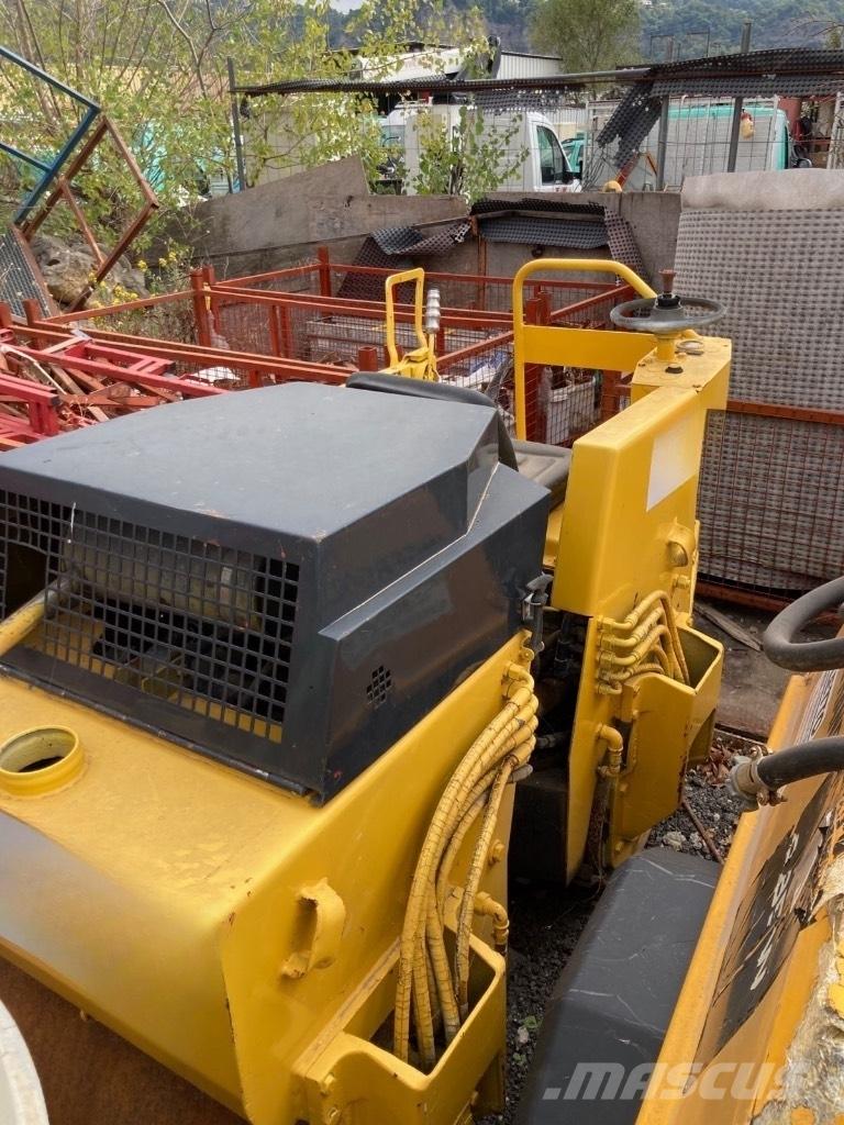 Bomag BW 75 AD Divvalču grunts veltņi