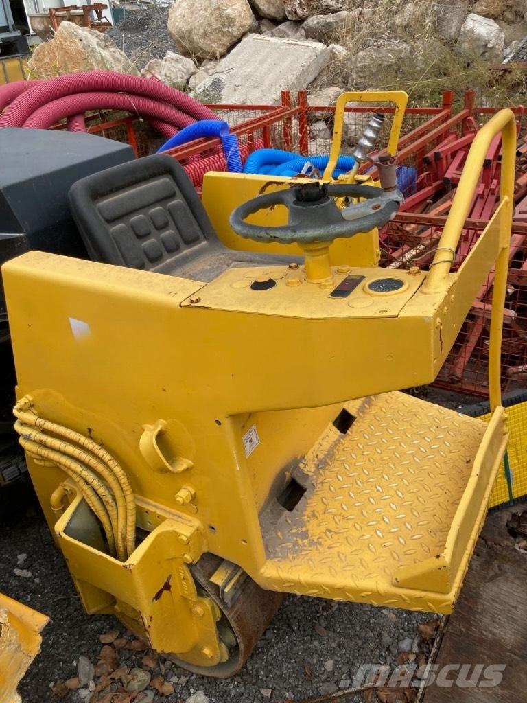 Bomag BW 75 AD Divvalču grunts veltņi