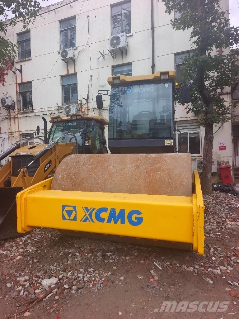 XCMG XS203J Vienvalča grunts veltņi