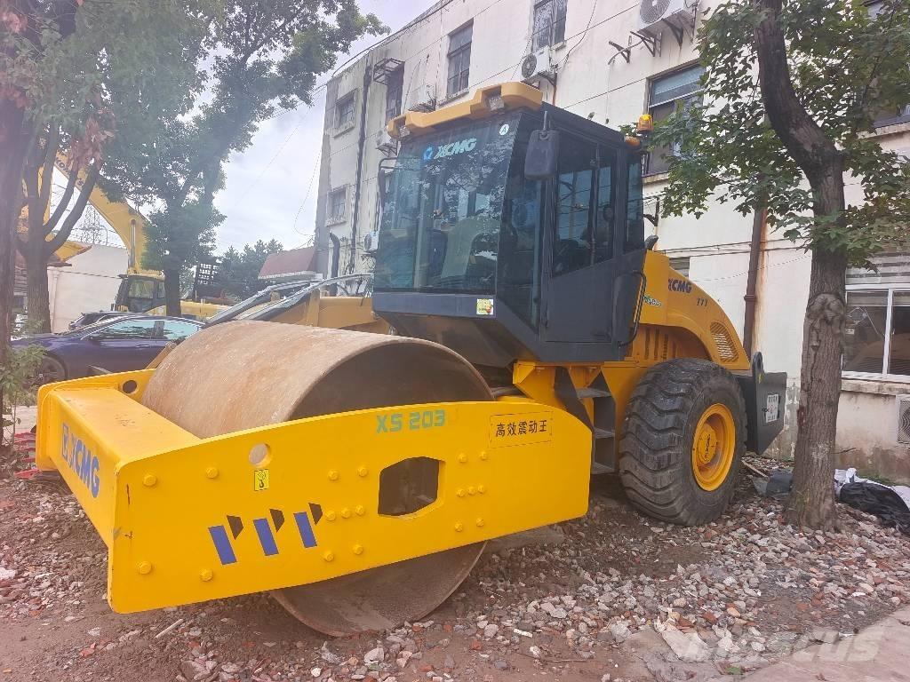 XCMG XS203J Vienvalča grunts veltņi