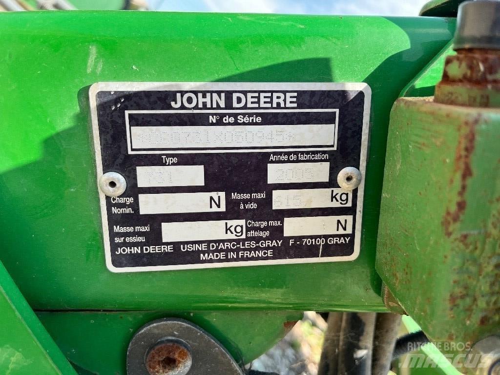John Deere 731 Frontālie iekrāvēji un ekskavatori