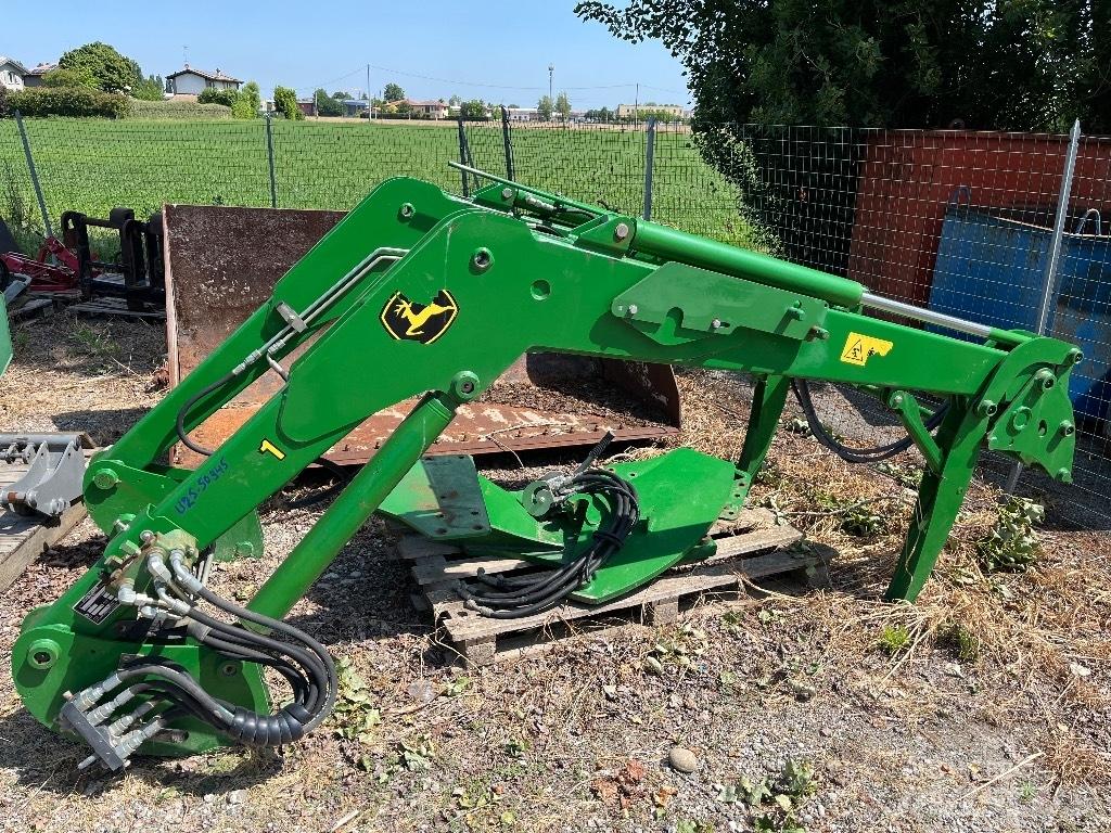 John Deere 731 Frontālie iekrāvēji un ekskavatori
