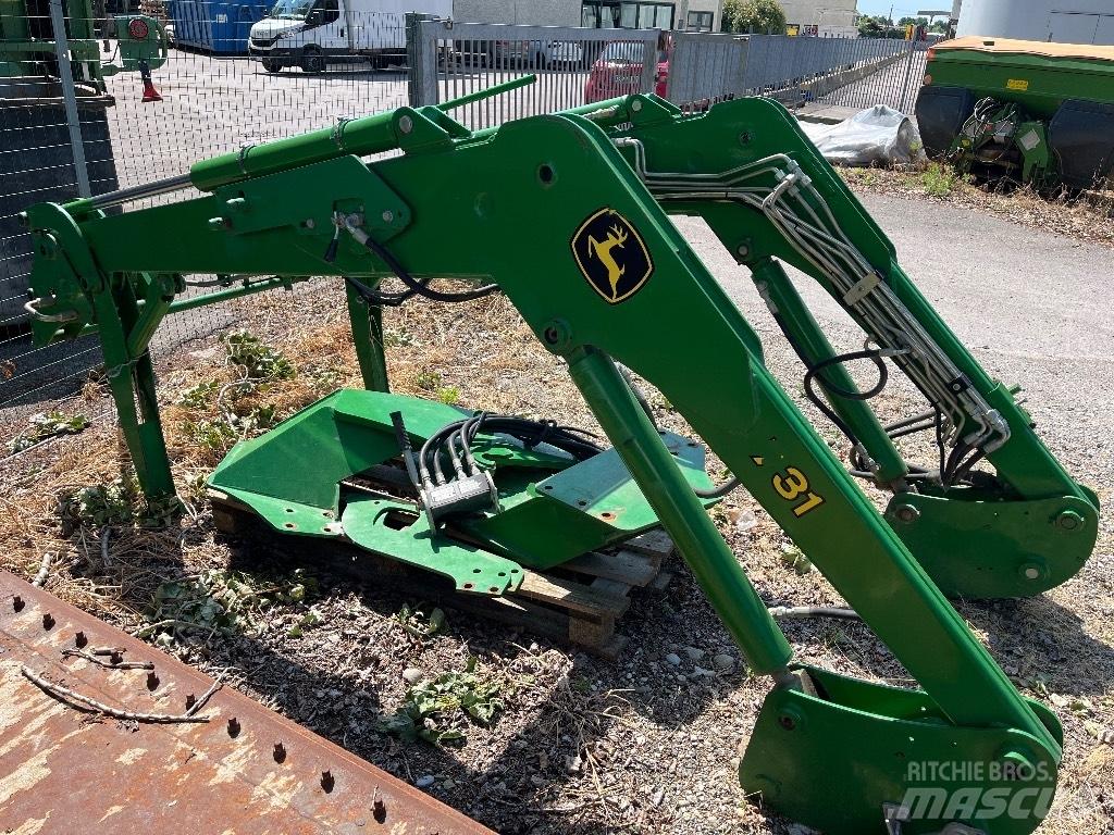 John Deere 731 Frontālie iekrāvēji un ekskavatori