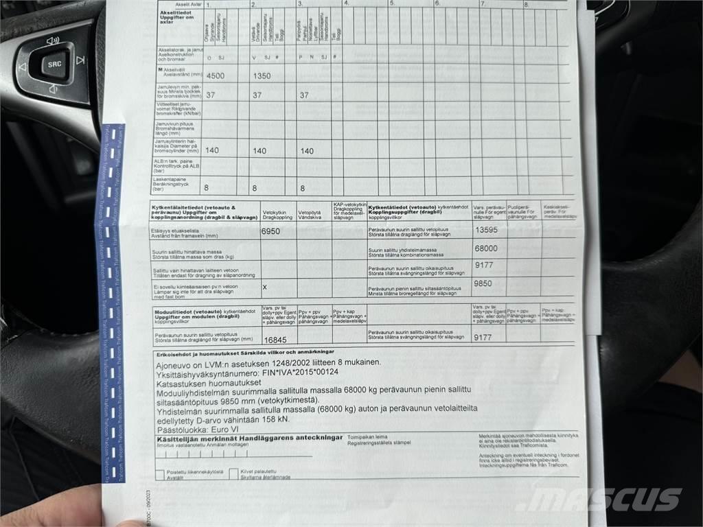 Scania R 520 6X2 Treileri ar āķi