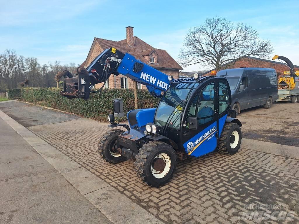 New Holland LM 5020 Teleskopiskie manipulatori