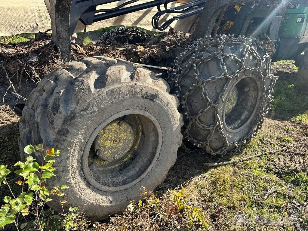 John Deere 1210 E Forvarderi