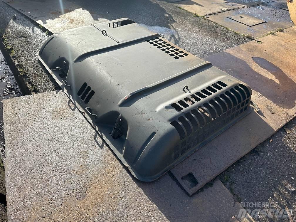 CAT 325DL hood Šasija un piekare