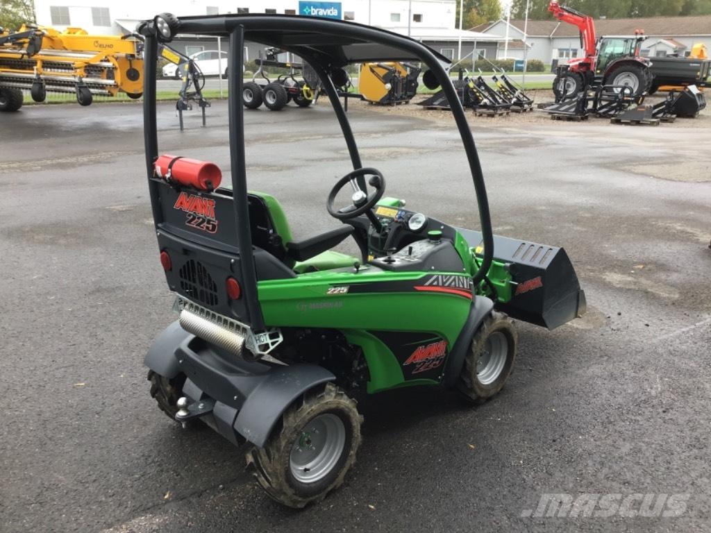 Avant 225 Multifunkcionālie iekrāvēji
