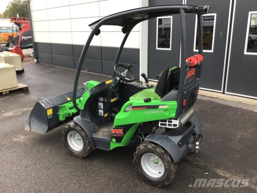 Avant 225 Multifunkcionālie iekrāvēji