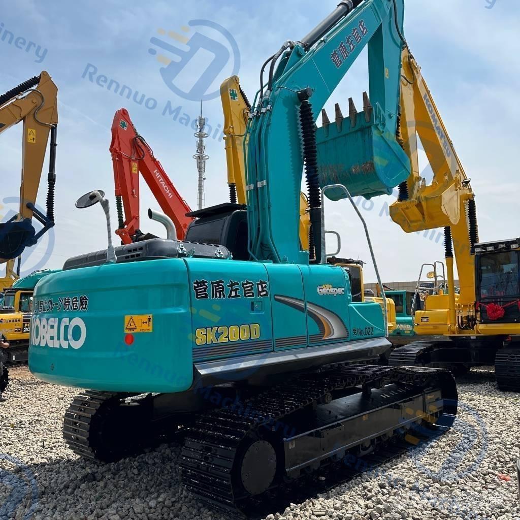Kobelco SK 200 Kāpurķēžu ekskavatori