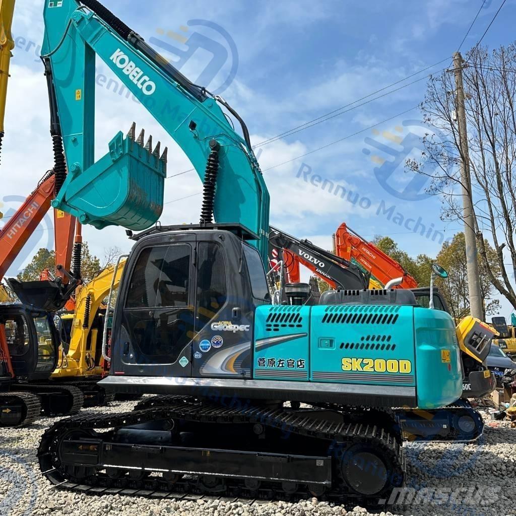 Kobelco SK 200 Kāpurķēžu ekskavatori