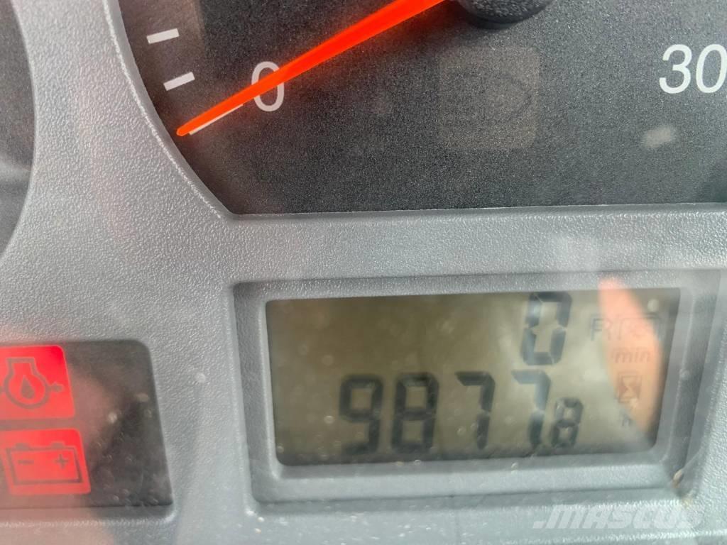 Valtra N141 Tractor Mežizstrādes traktori