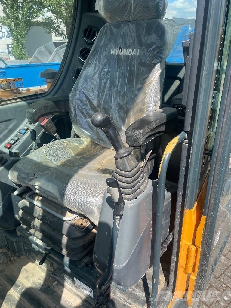 Hyundai 55w9a Ekskavatori uz riteņiem