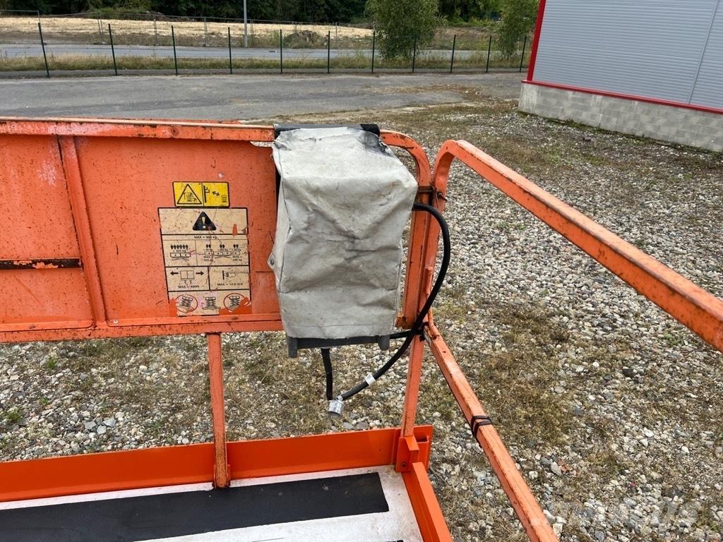 JLG 3394 RT Šķerveida pacēlāji