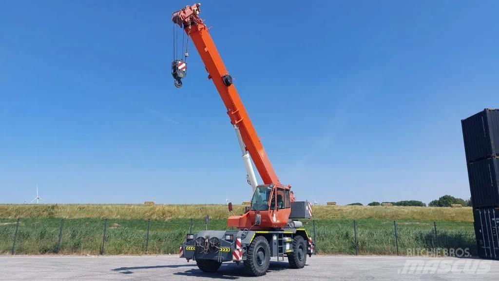 Terex RC30 Celtņi nelīdzenām virsmām