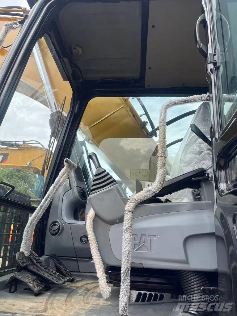 CAT 320 D Kāpurķēžu ekskavatori