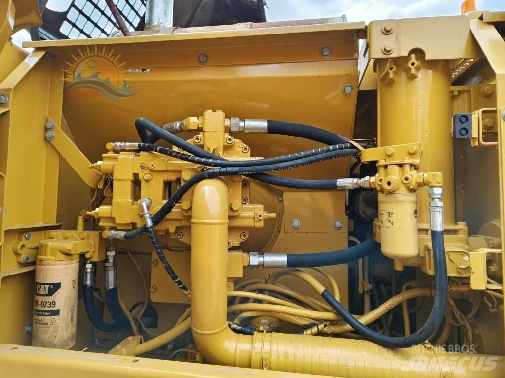 CAT 325 B L Kāpurķēžu ekskavatori