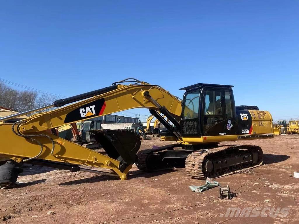 CAT 325D Kāpurķēžu ekskavatori