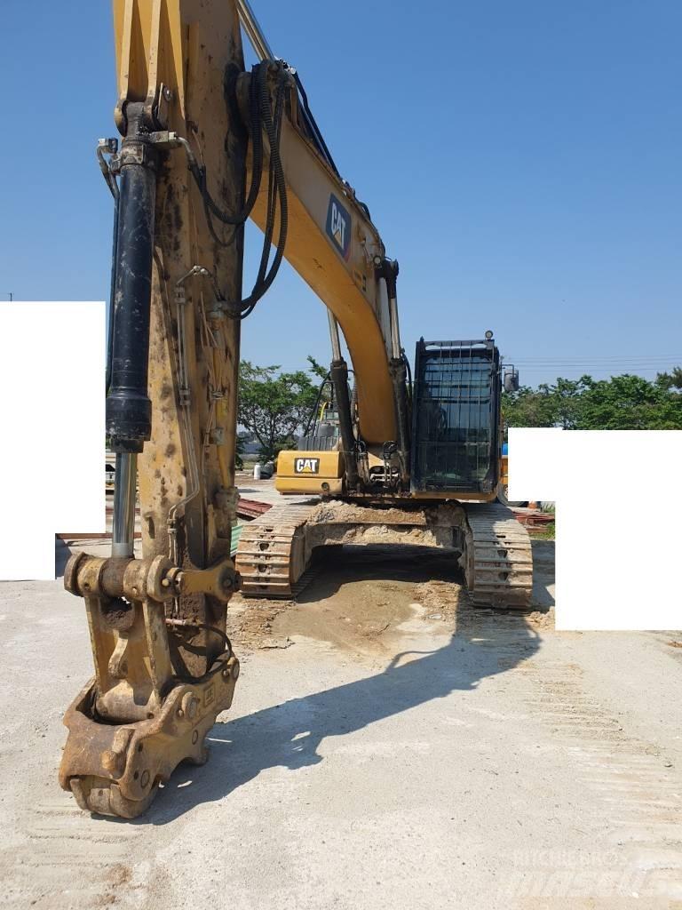CAT 330F Kāpurķēžu ekskavatori