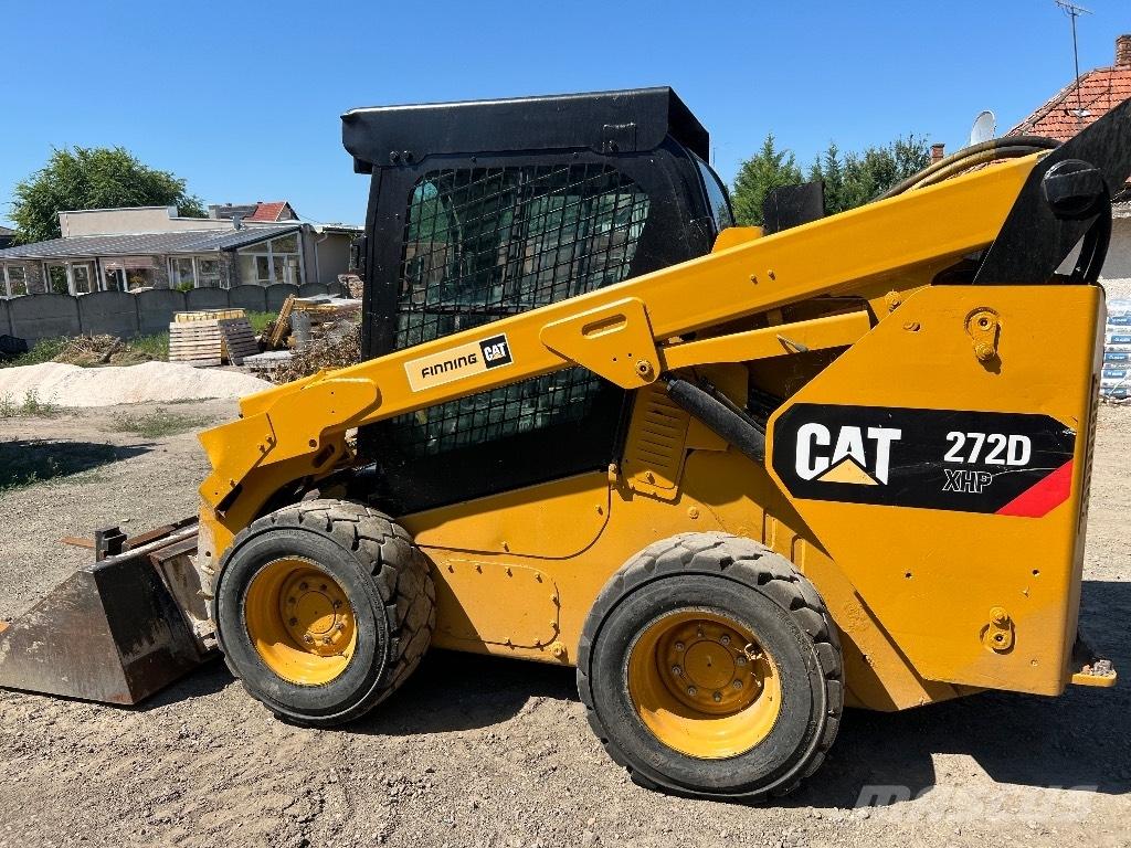 CAT 272 D XHP Lietoti riteņu kompaktiekrāvēji