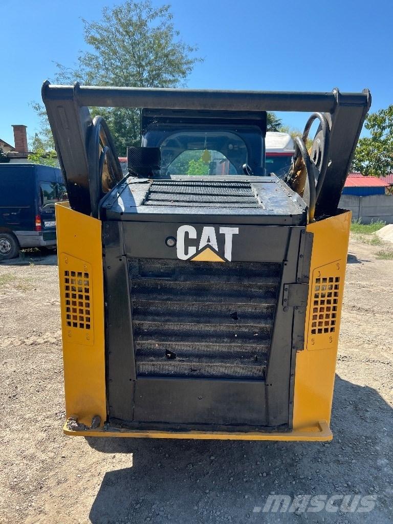 CAT 272 D XHP Lietoti riteņu kompaktiekrāvēji