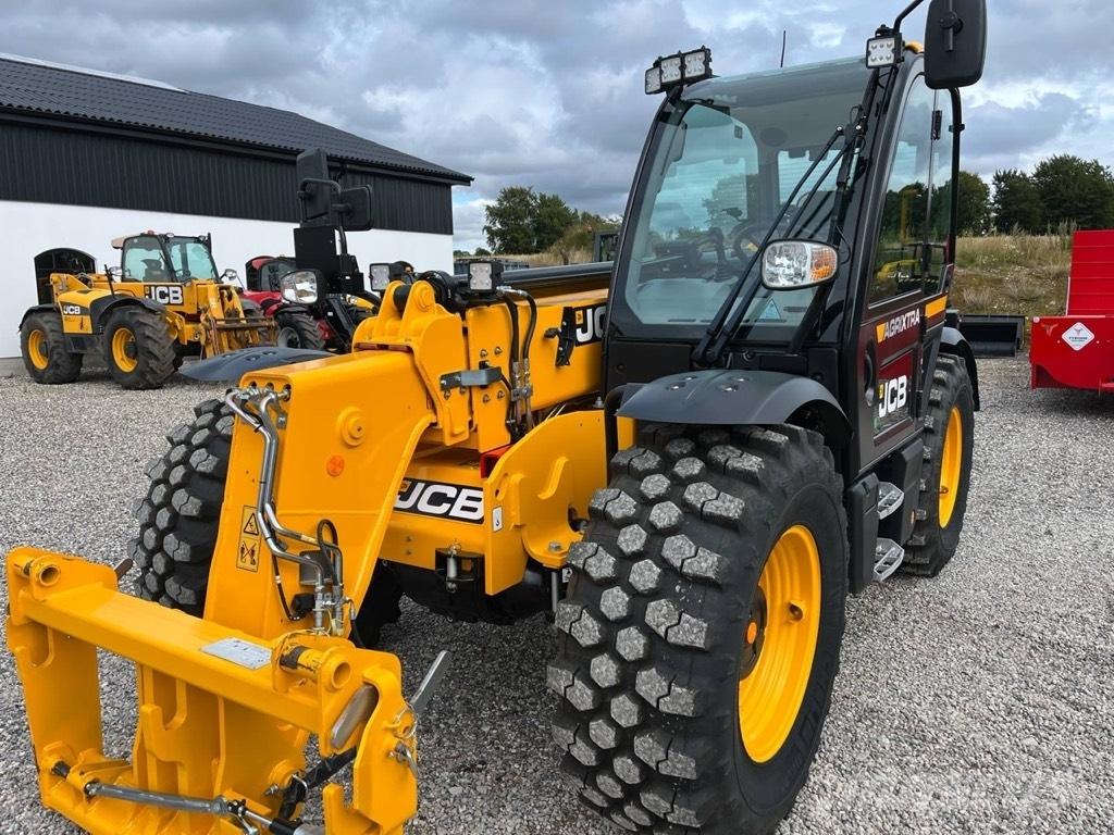 JCB 536-95 Agri Xtra Lauksaimniecības pacēlāji