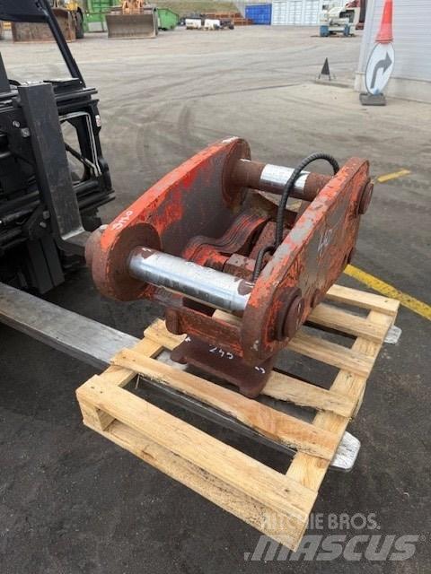 Miller VOLVO EC 160 Ātrie savienotāji