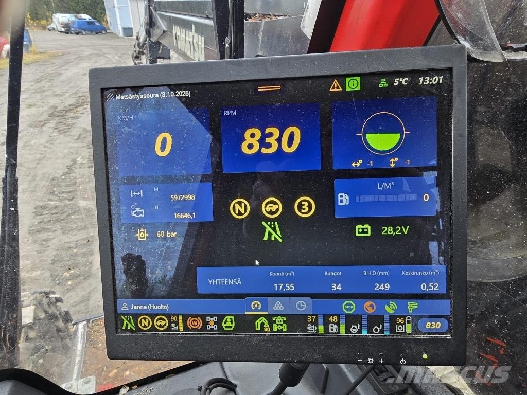 Komatsu 911.7 Harvesteri