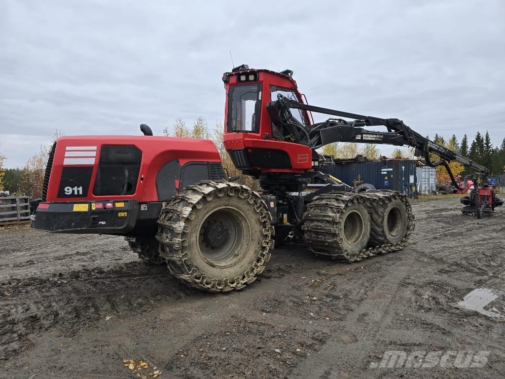 Komatsu 911.7 Harvesteri