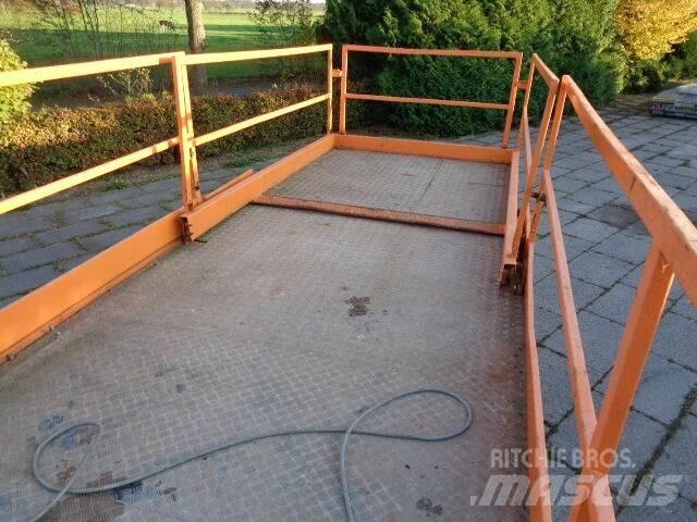 Liftlux SL140-24 Šķerveida pacēlāji