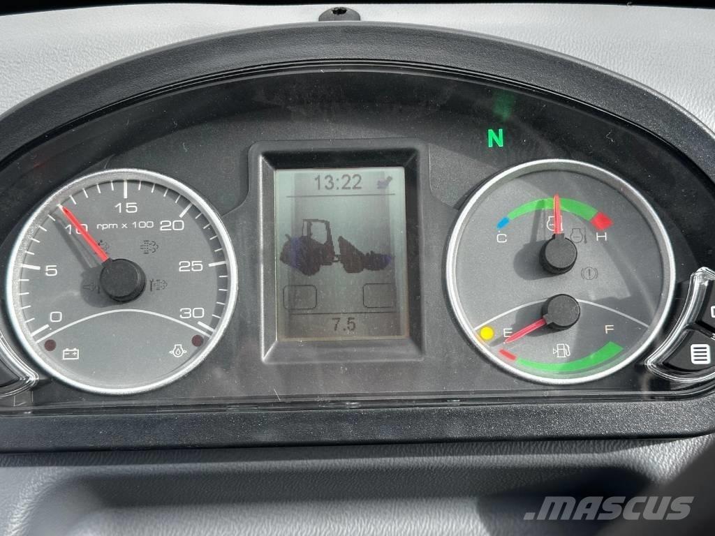 Mecalac AX 850 Iekrāvēji uz riteņiem