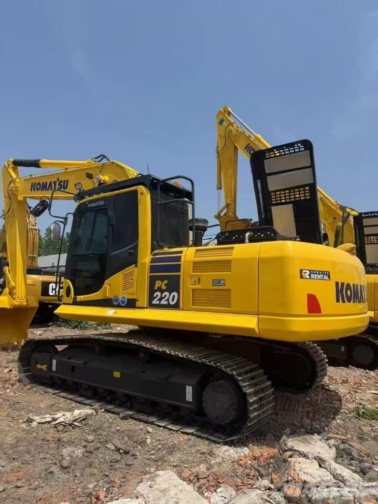 Komatsu 220LC-8 Kāpurķēžu ekskavatori