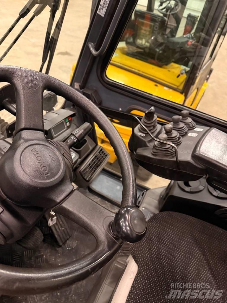 Toyota 7FDA50 Tehnika ar dīzeļa dzinēju