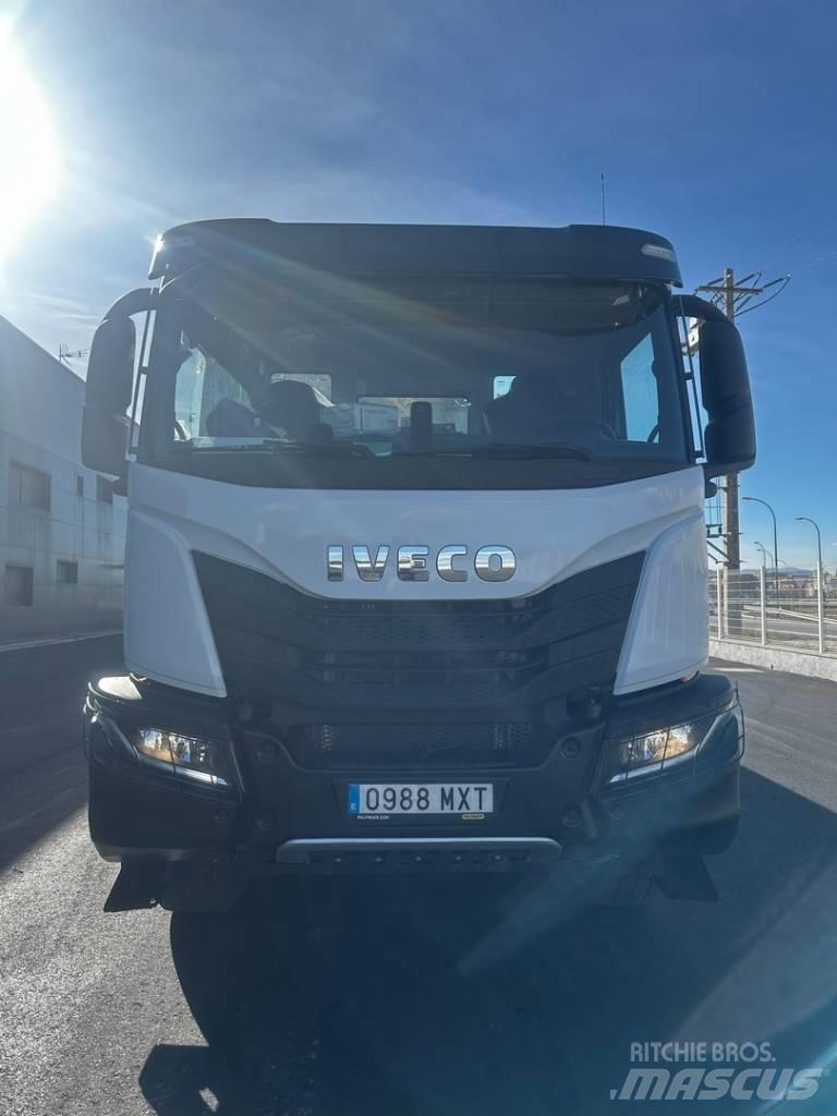 Iveco T-WAY 450 Smagās mašīnas ar celtni