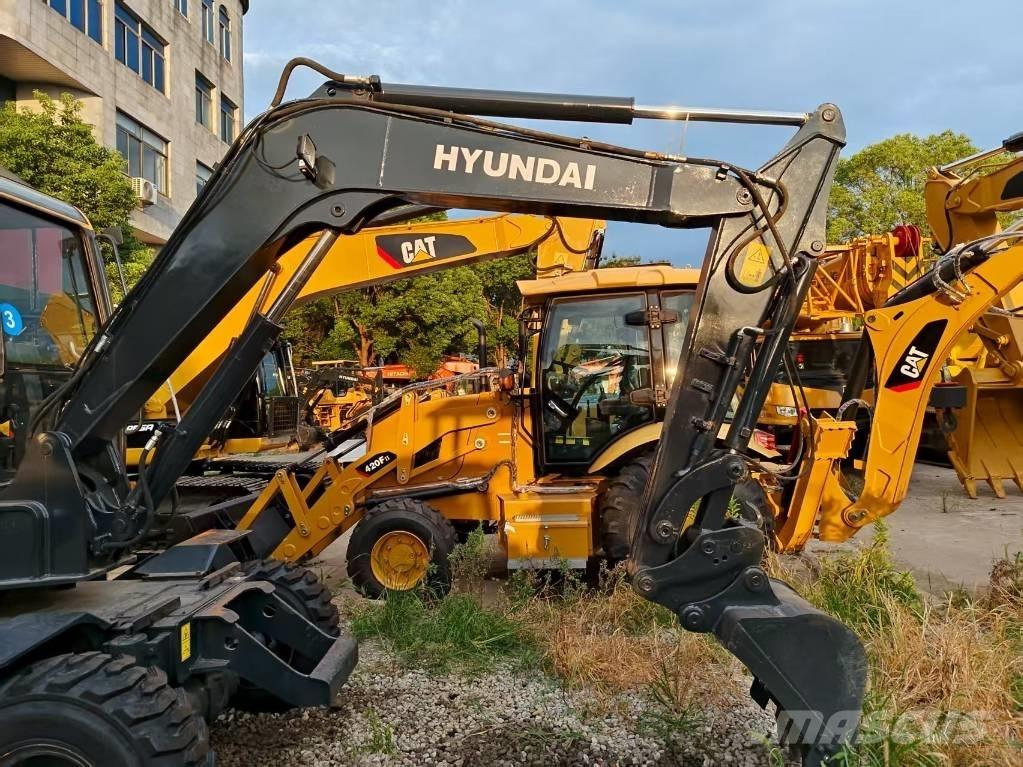 Hyundai 60 W Ekskavatori uz riteņiem
