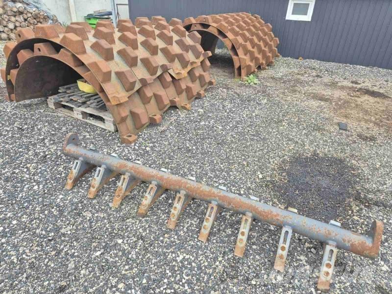  Road roller shell Veltņi