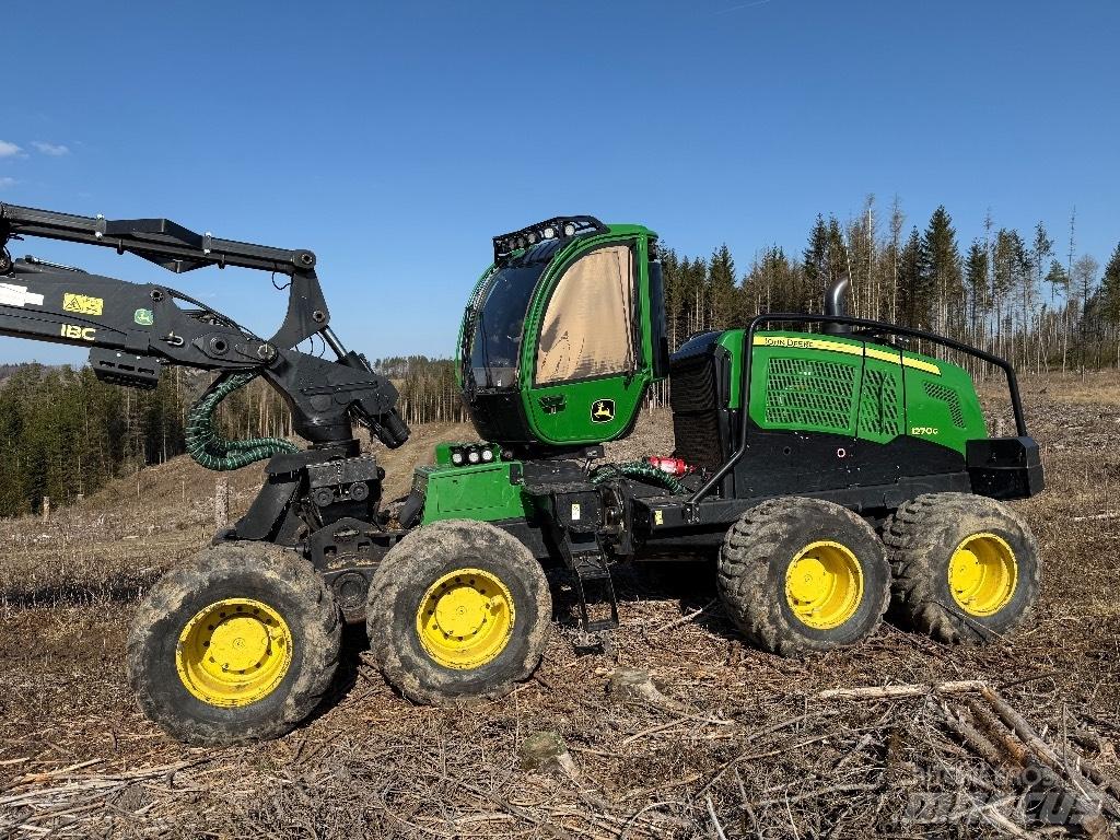 John Deere 1270 G Harvesteri