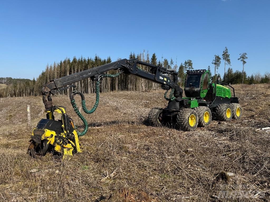 John Deere 1270 G Harvesteri