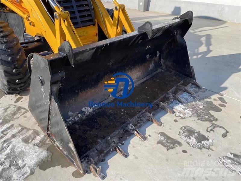 JCB 3 CX Ekskavatori-iekrāvēji